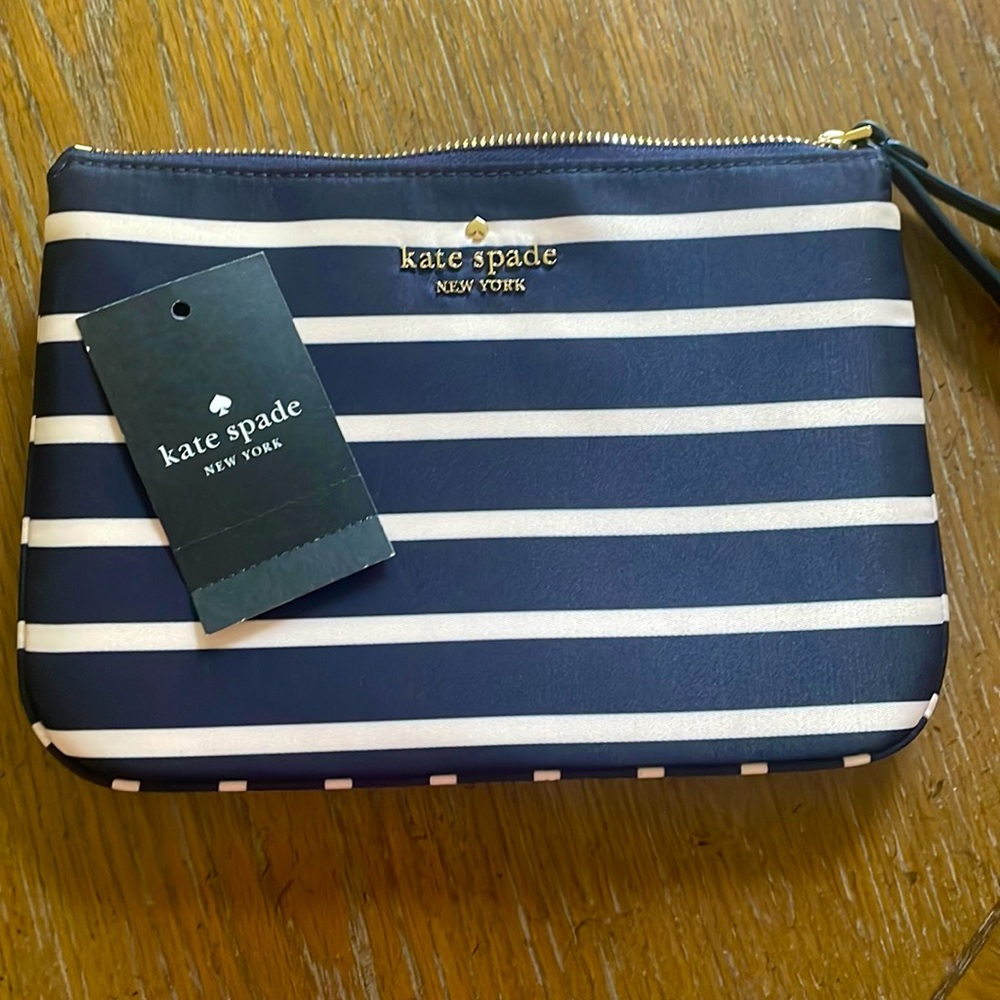 BNWT Kate Spade ♠️ Wristlet Pouch